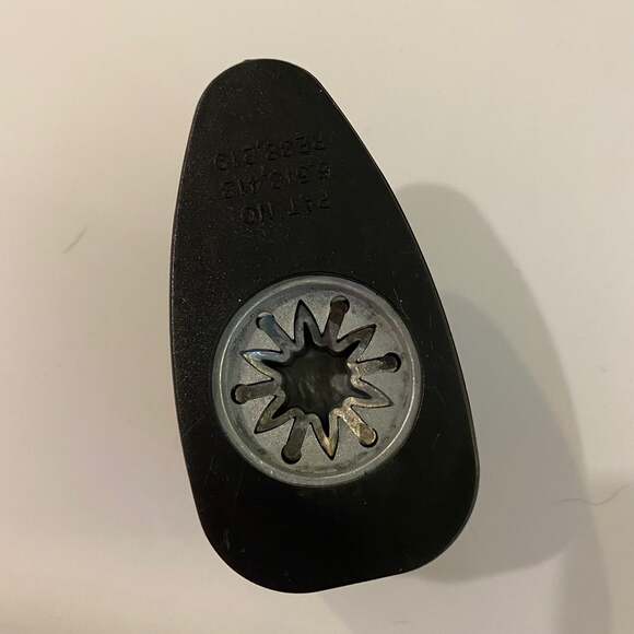 Stampin Up Snow Blossom Punch - Picture 3 of 3